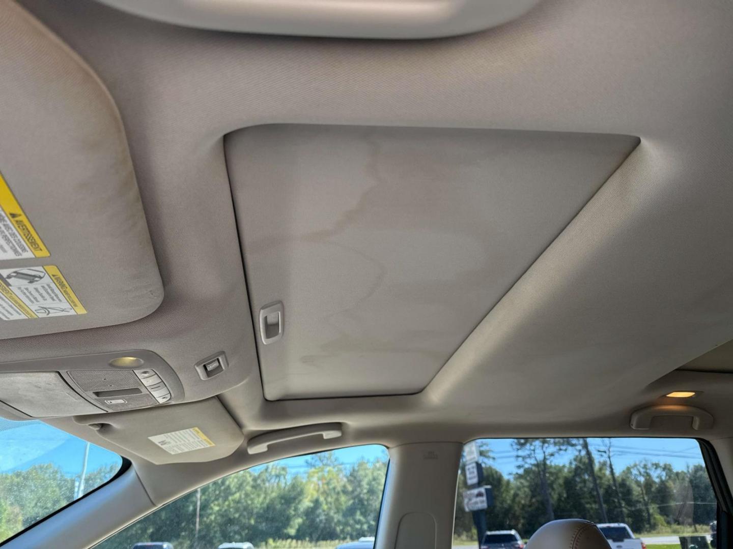 2019 Pearl White Tricoat /Almond Nissan Pathfinder FWD Platinum (5N1DR2MN8KC) , Automatic transmission, located at 6904 Johnston St., Lafayette, LA, 70503, (337) 988-1960, 30.143589, -92.100601 - Photo#17