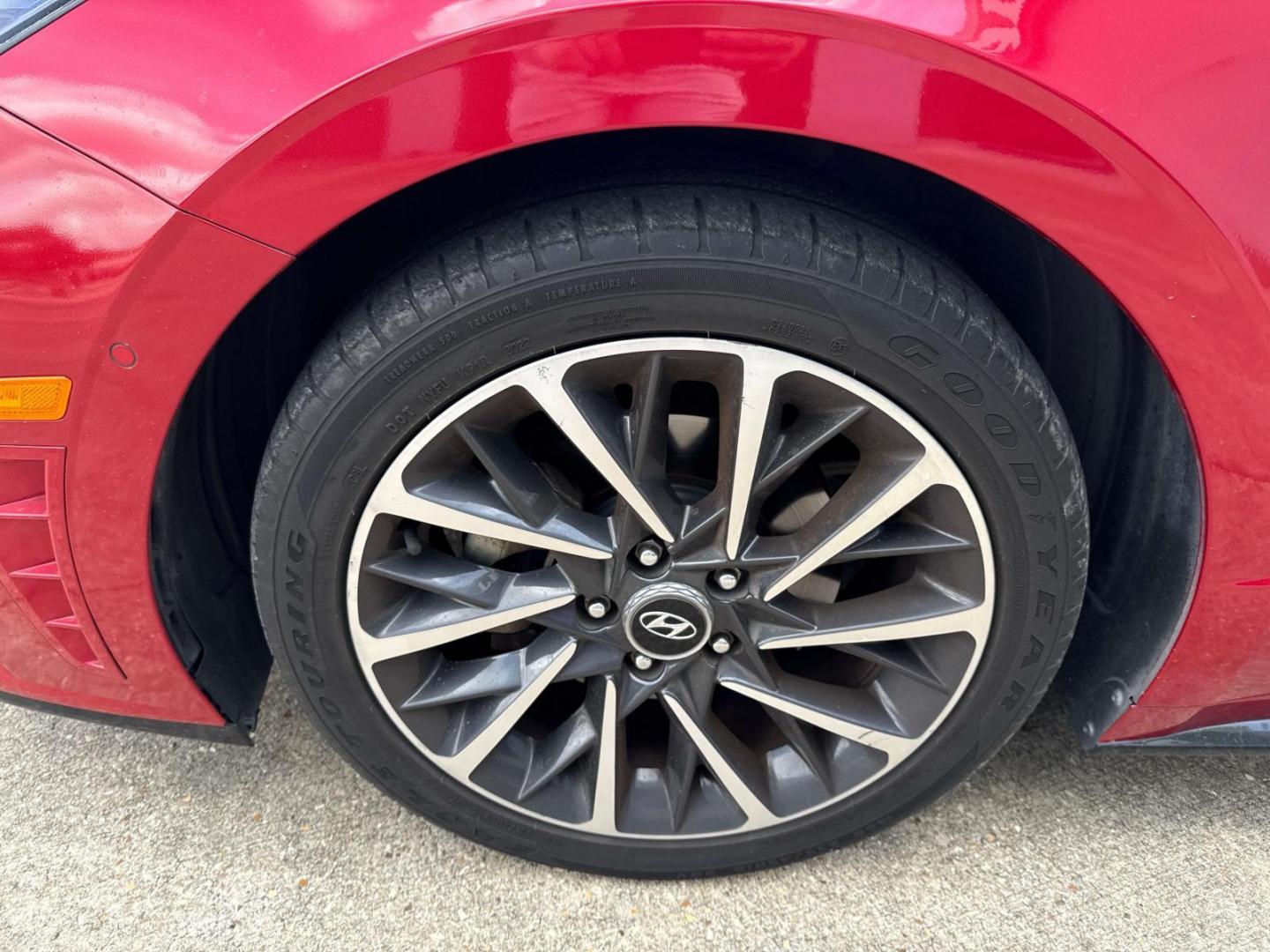 2020 Calypso Red /Black Hyundai Sonata Limited 1.6T (5NPEH4J20LH) , Automatic transmission, located at 6904 Johnston St., Lafayette, LA, 70503, (337) 988-1960, 30.143589, -92.100601 - Photo#3