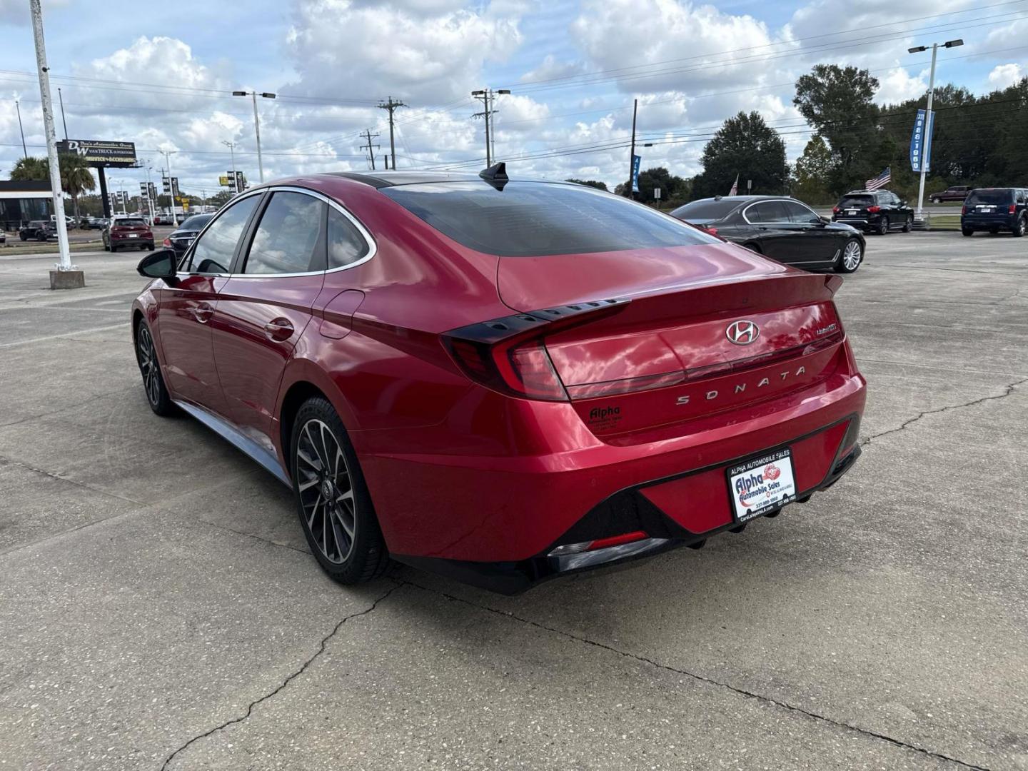 2020 Calypso Red /Black Hyundai Sonata Limited 1.6T (5NPEH4J20LH) , Automatic transmission, located at 6904 Johnston St., Lafayette, LA, 70503, (337) 988-1960, 30.143589, -92.100601 - Photo#4