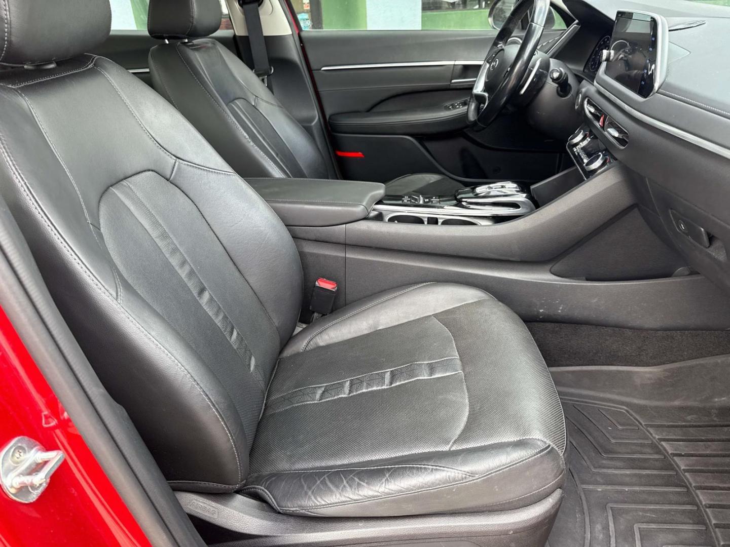 2020 Calypso Red /Black Hyundai Sonata Limited 1.6T (5NPEH4J20LH) , Automatic transmission, located at 6904 Johnston St., Lafayette, LA, 70503, (337) 988-1960, 30.143589, -92.100601 - Photo#10