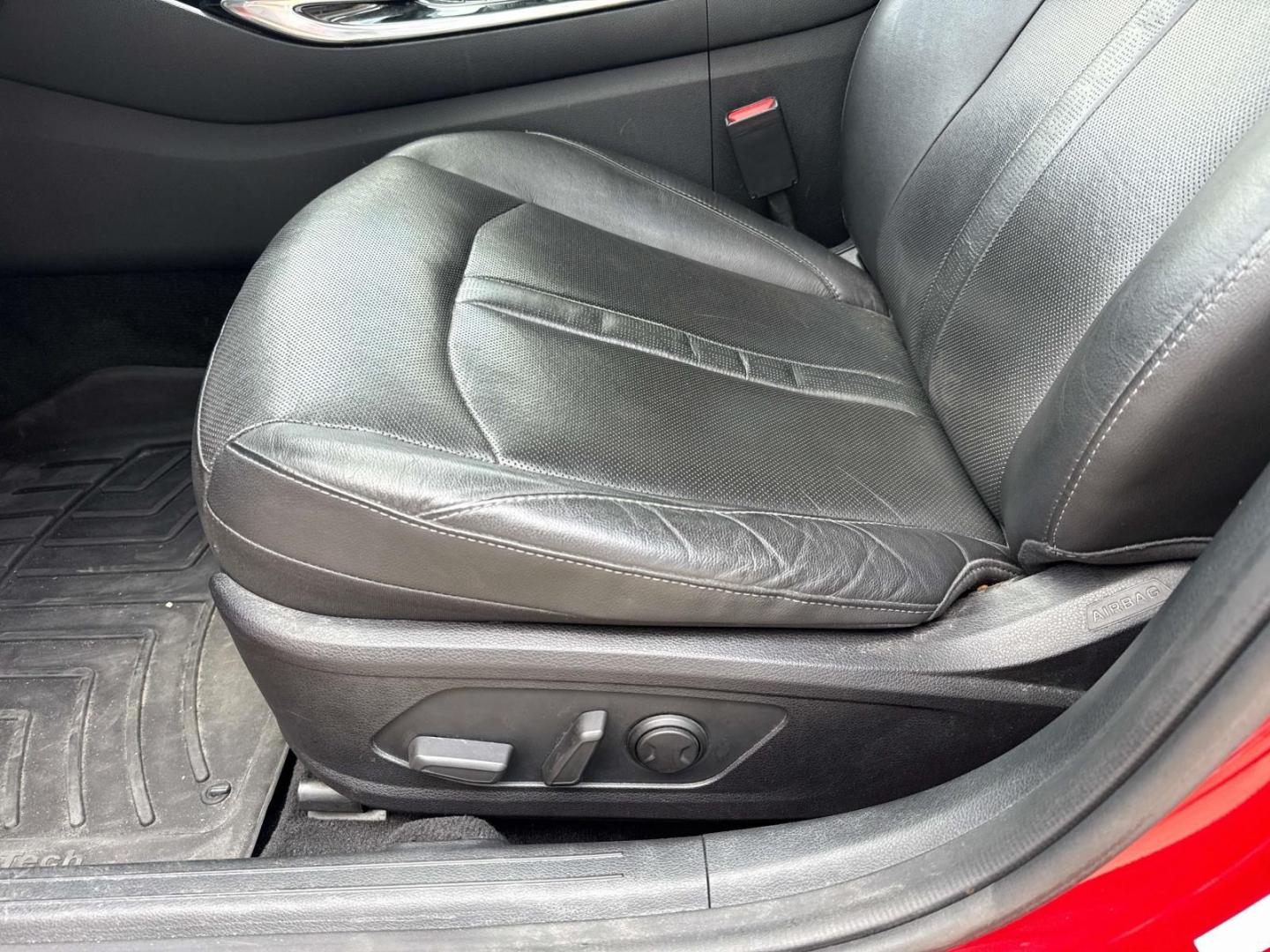 2020 Calypso Red /Black Hyundai Sonata Limited 1.6T (5NPEH4J20LH) , Automatic transmission, located at 6904 Johnston St., Lafayette, LA, 70503, (337) 988-1960, 30.143589, -92.100601 - Photo#16