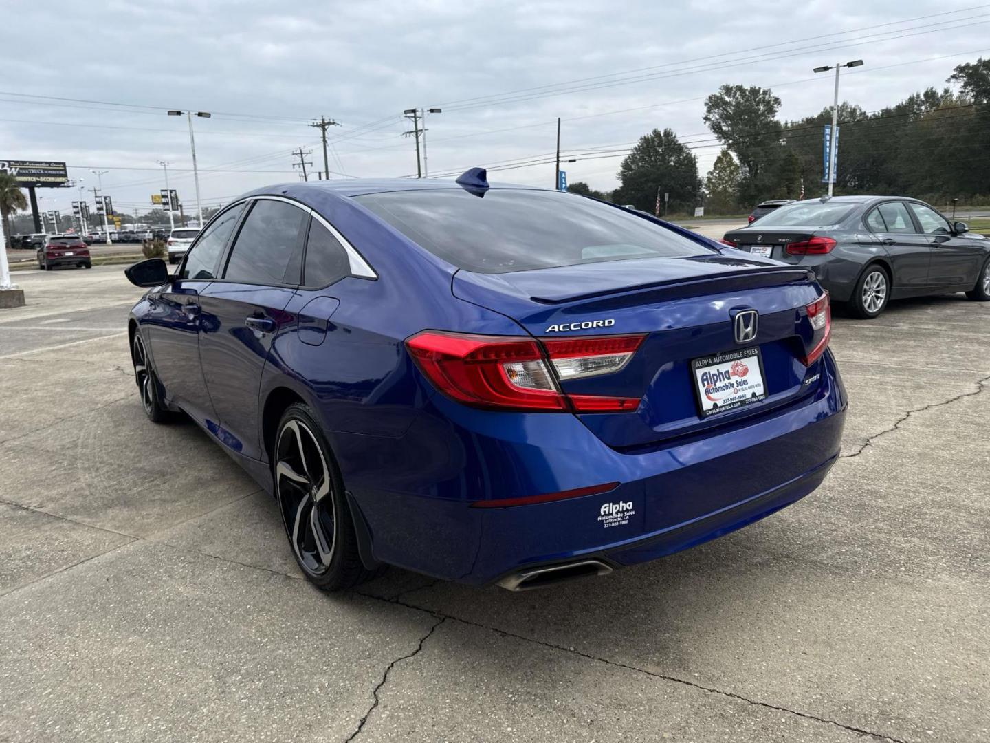 2018 Blue /Black Honda Accord Sedan Sport 1.5T CVT (1HGCV1F32JA) , Automatic transmission, located at 6904 Johnston St., Lafayette, LA, 70503, (337) 988-1960, 30.143589, -92.100601 - Photo#4