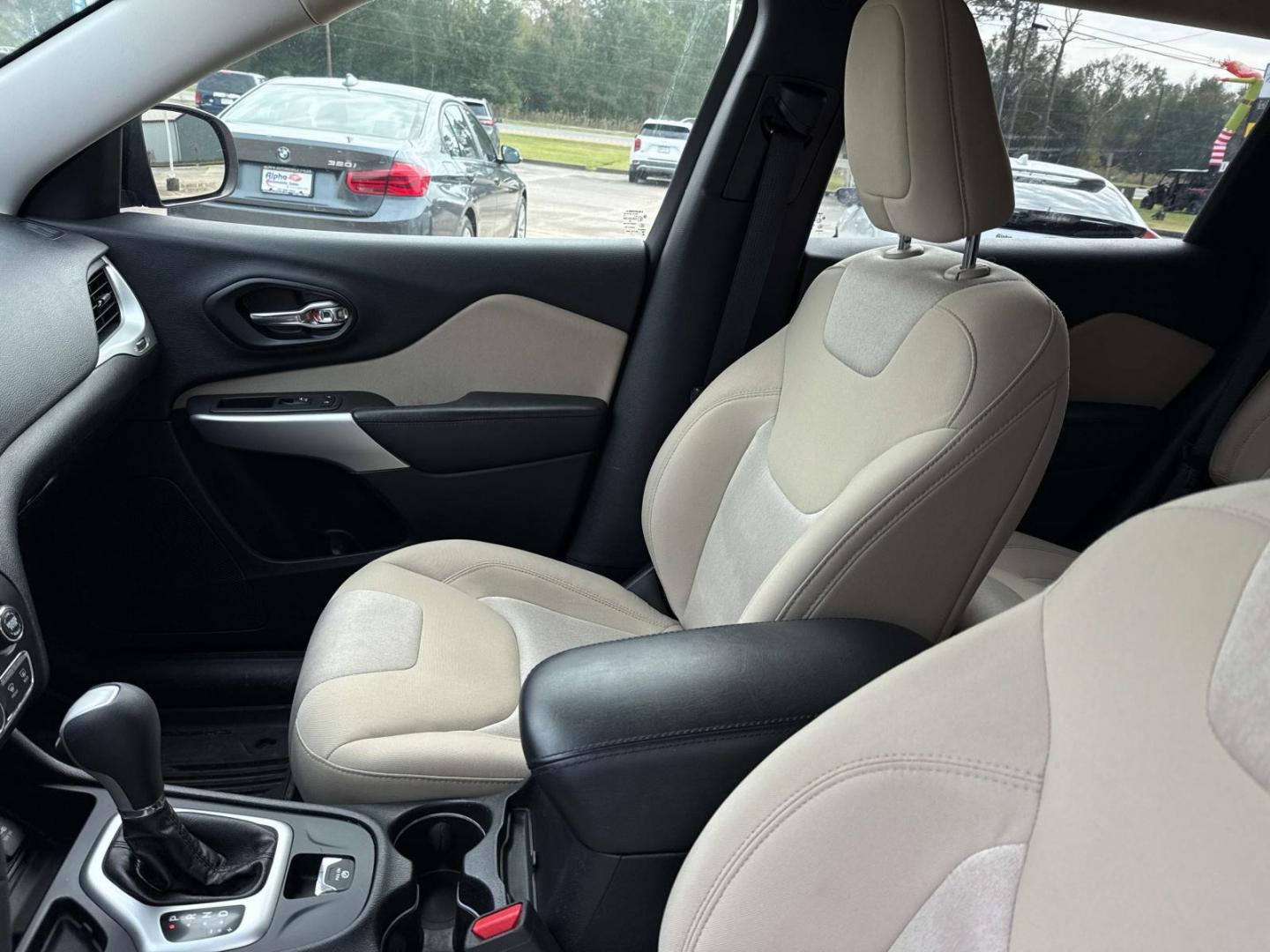 2018 Velvet Red Pearlcoat /Black Jeep Cherokee Latitude Tech Connect FWD (1C4PJLCB8JD) , Automatic transmission, located at 6904 Johnston St., Lafayette, LA, 70503, (337) 988-1960, 30.143589, -92.100601 - Photo#14