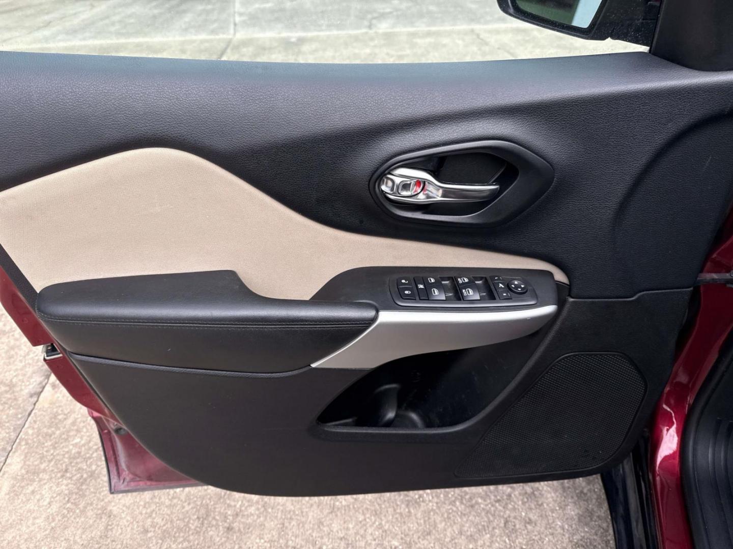 2018 Velvet Red Pearlcoat /Black Jeep Cherokee Latitude Tech Connect FWD (1C4PJLCB8JD) , Automatic transmission, located at 6904 Johnston St., Lafayette, LA, 70503, (337) 988-1960, 30.143589, -92.100601 - Photo#17