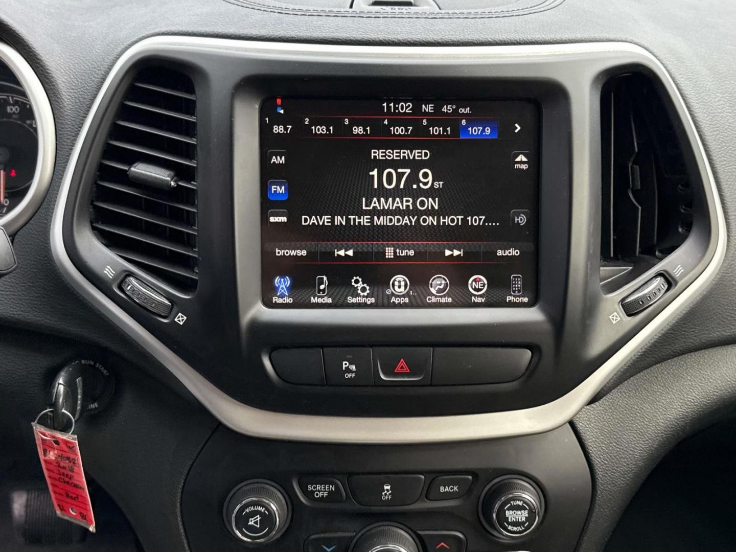 2018 Velvet Red Pearlcoat /Black Jeep Cherokee Latitude Tech Connect FWD (1C4PJLCB8JD) , Automatic transmission, located at 6904 Johnston St., Lafayette, LA, 70503, (337) 988-1960, 30.143589, -92.100601 - Photo#24