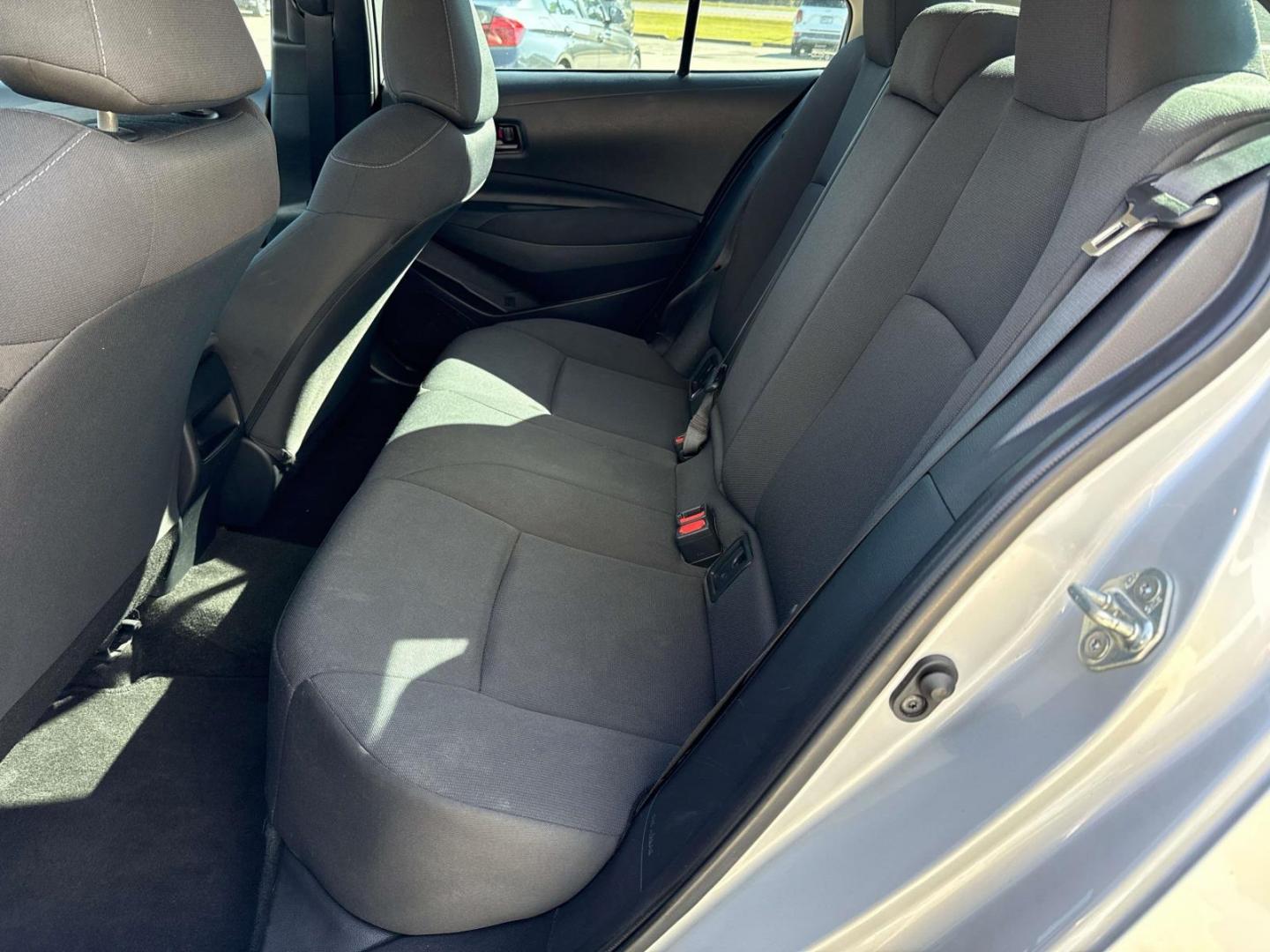 2022 Classic Silver Metallic /Black Toyota Corolla LE CVT (Natl) (5YFEPMAE4NP) , Automatic transmission, located at 6904 Johnston St., Lafayette, LA, 70503, (337) 988-1960, 30.143589, -92.100601 - Photo#13