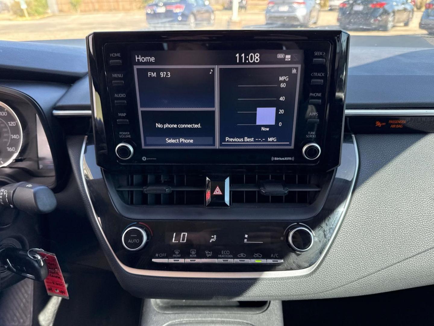 2022 Classic Silver Metallic /Black Toyota Corolla LE CVT (Natl) (5YFEPMAE4NP) , Automatic transmission, located at 6904 Johnston St., Lafayette, LA, 70503, (337) 988-1960, 30.143589, -92.100601 - Photo#24