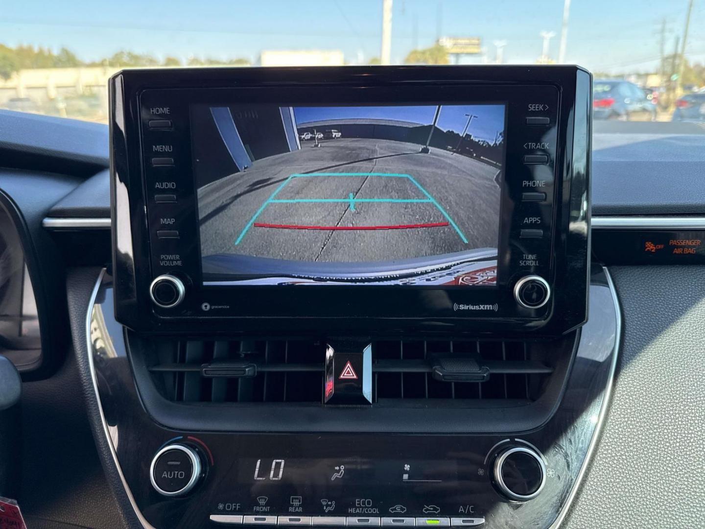 2022 Classic Silver Metallic /Black Toyota Corolla LE CVT (Natl) (5YFEPMAE4NP) , Automatic transmission, located at 6904 Johnston St., Lafayette, LA, 70503, (337) 988-1960, 30.143589, -92.100601 - Photo#27