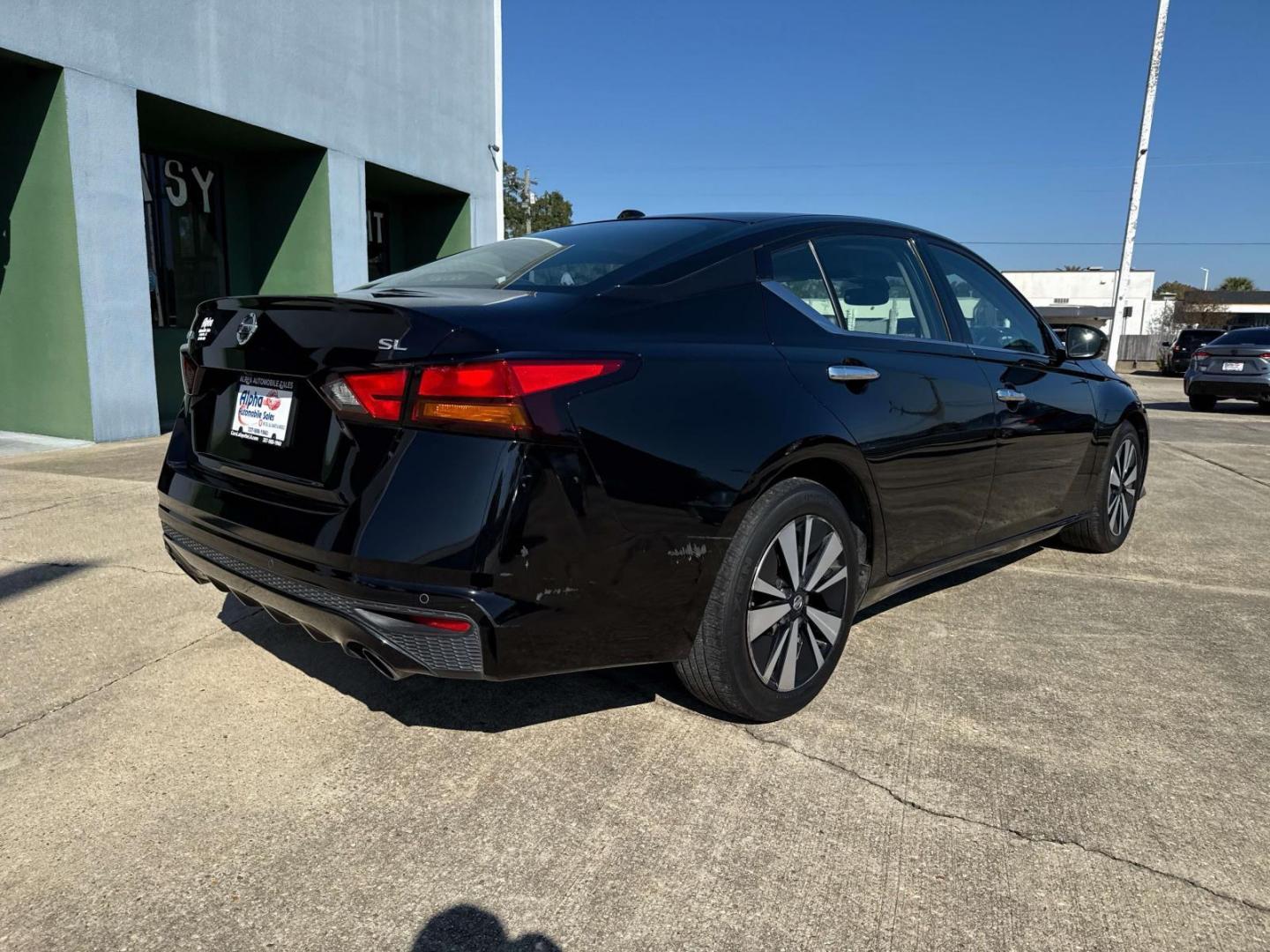 2019 Super Black /Charcoal Nissan Altima 2.5 SL Sedan (1N4BL4EV5KC) , Automatic transmission, located at 6904 Johnston St., Lafayette, LA, 70503, (337) 988-1960, 30.143589, -92.100601 - Photo#6