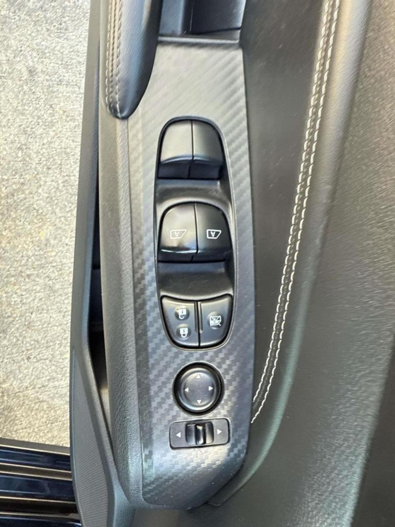 2019 Super Black /Charcoal Nissan Altima 2.5 SL Sedan (1N4BL4EV5KC) , Automatic transmission, located at 6904 Johnston St., Lafayette, LA, 70503, (337) 988-1960, 30.143589, -92.100601 - Photo#17