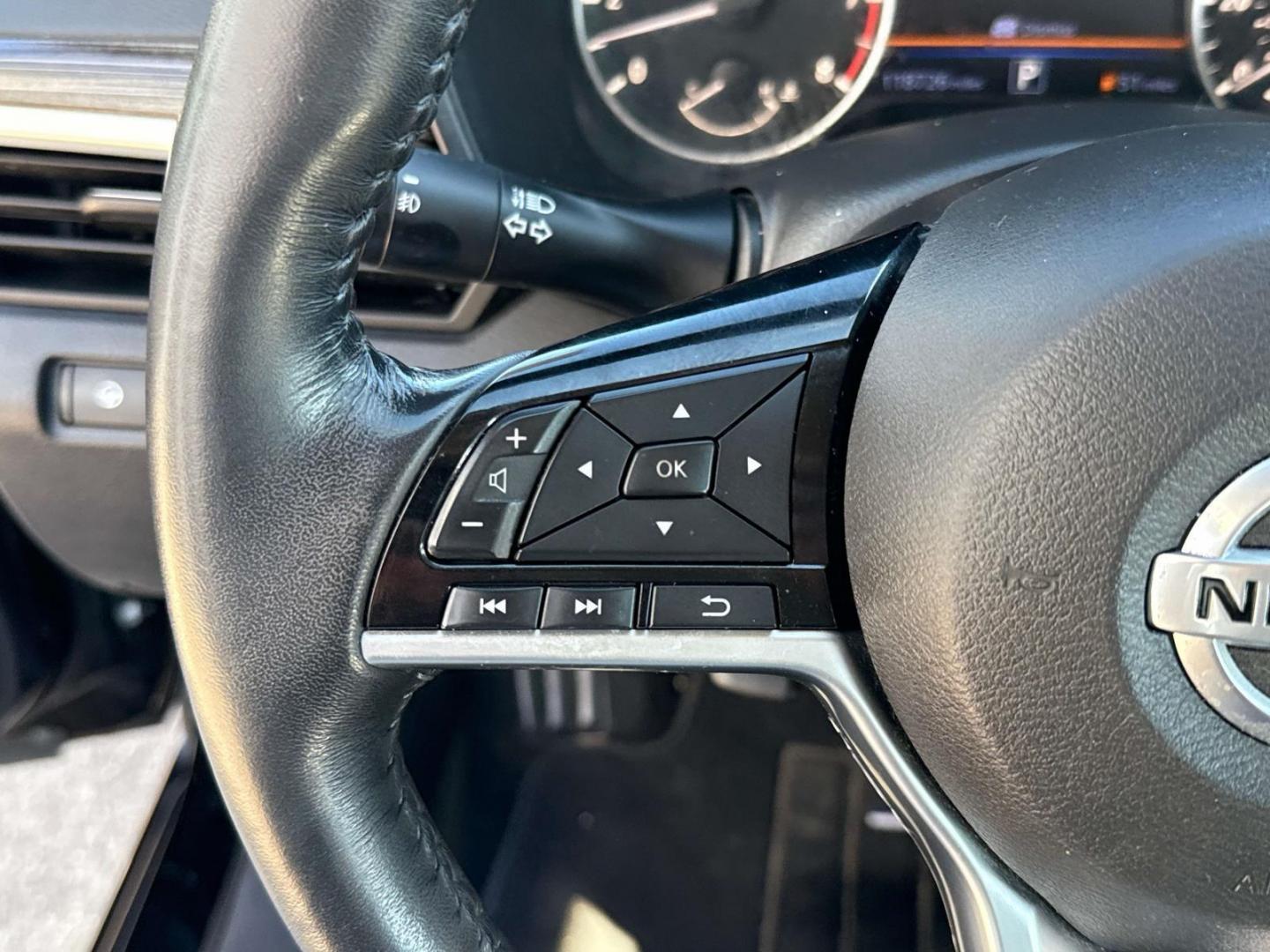 2019 Super Black /Charcoal Nissan Altima 2.5 SL Sedan (1N4BL4EV5KC) , Automatic transmission, located at 6904 Johnston St., Lafayette, LA, 70503, (337) 988-1960, 30.143589, -92.100601 - Photo#22