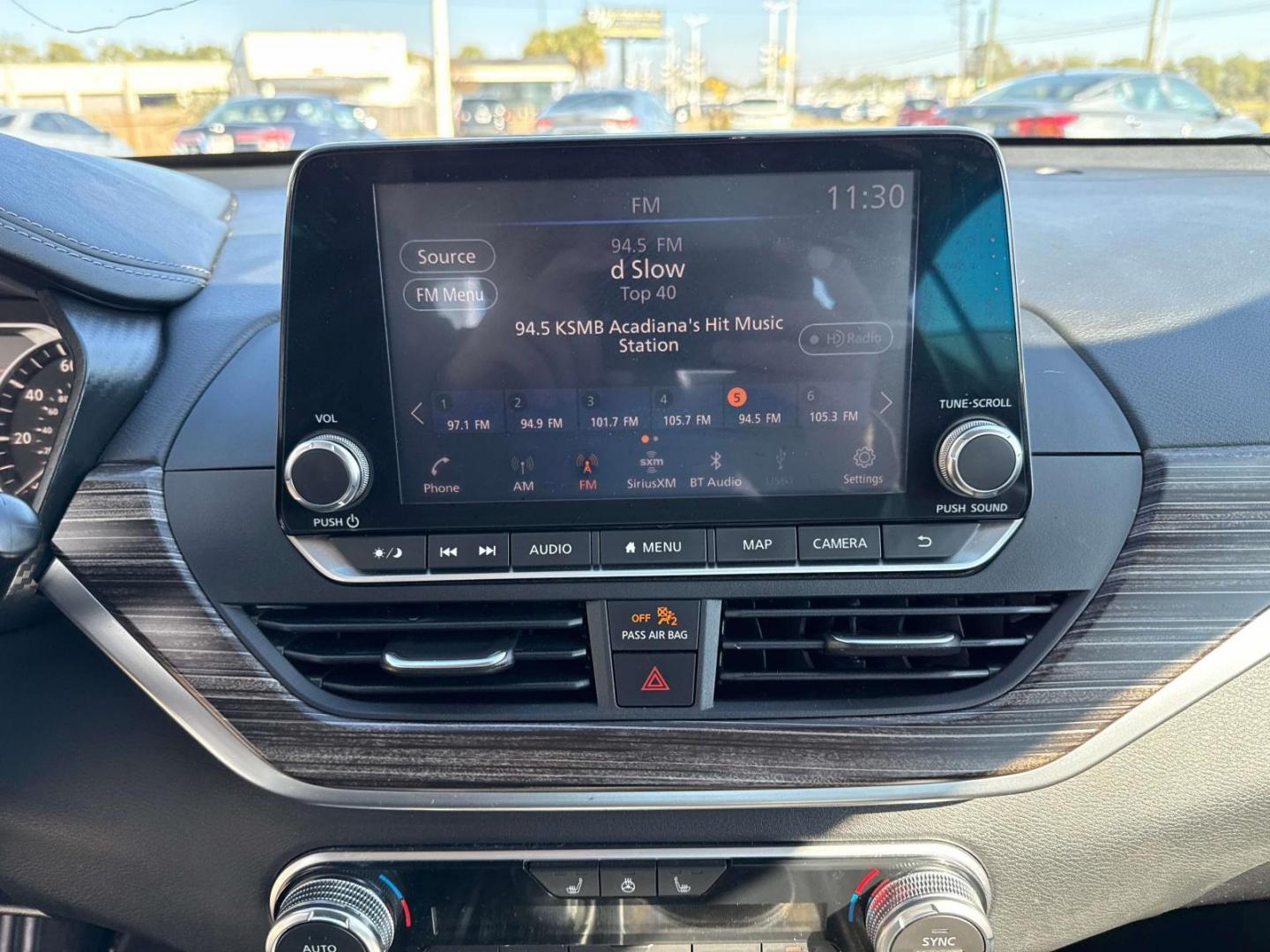 2019 Super Black /Charcoal Nissan Altima 2.5 SL Sedan (1N4BL4EV5KC) , Automatic transmission, located at 6904 Johnston St., Lafayette, LA, 70503, (337) 988-1960, 30.143589, -92.100601 - Photo#25