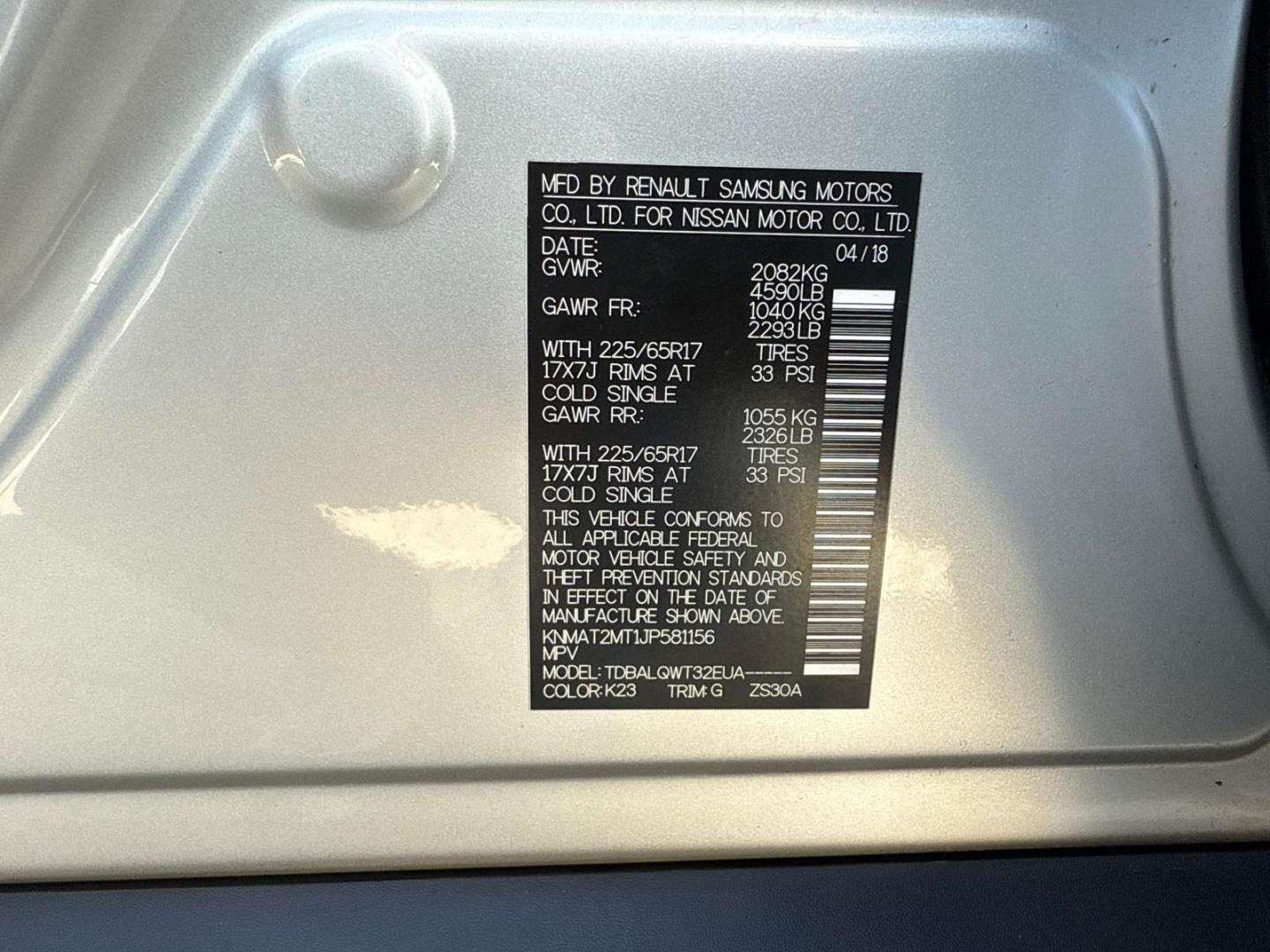 2018 Brilliant Silver /Charcoal Nissan Rogue FWD SV (KNMAT2MT1JP) , Automatic transmission, located at 6904 Johnston St., Lafayette, LA, 70503, (337) 988-1960, 30.143589, -92.100601 - Photo#19