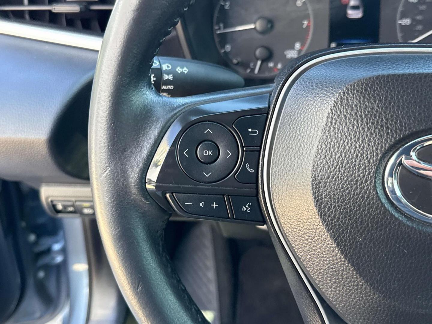 2024 Classic Silver Metallic /Black/Red Toyota Corolla SE CVT (Natl) (5YFS4MCE5RP) , Automatic transmission, located at 6904 Johnston St., Lafayette, LA, 70503, (337) 988-1960, 30.143589, -92.100601 - Photo#19