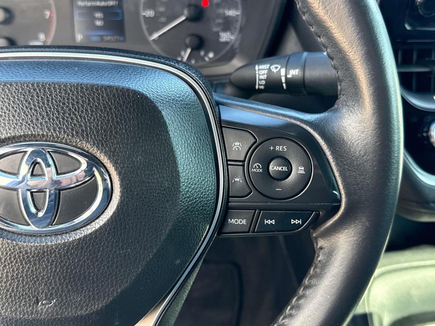 2024 Classic Silver Metallic /Black/Red Toyota Corolla SE CVT (Natl) (5YFS4MCE5RP) , Automatic transmission, located at 6904 Johnston St., Lafayette, LA, 70503, (337) 988-1960, 30.143589, -92.100601 - Photo#20