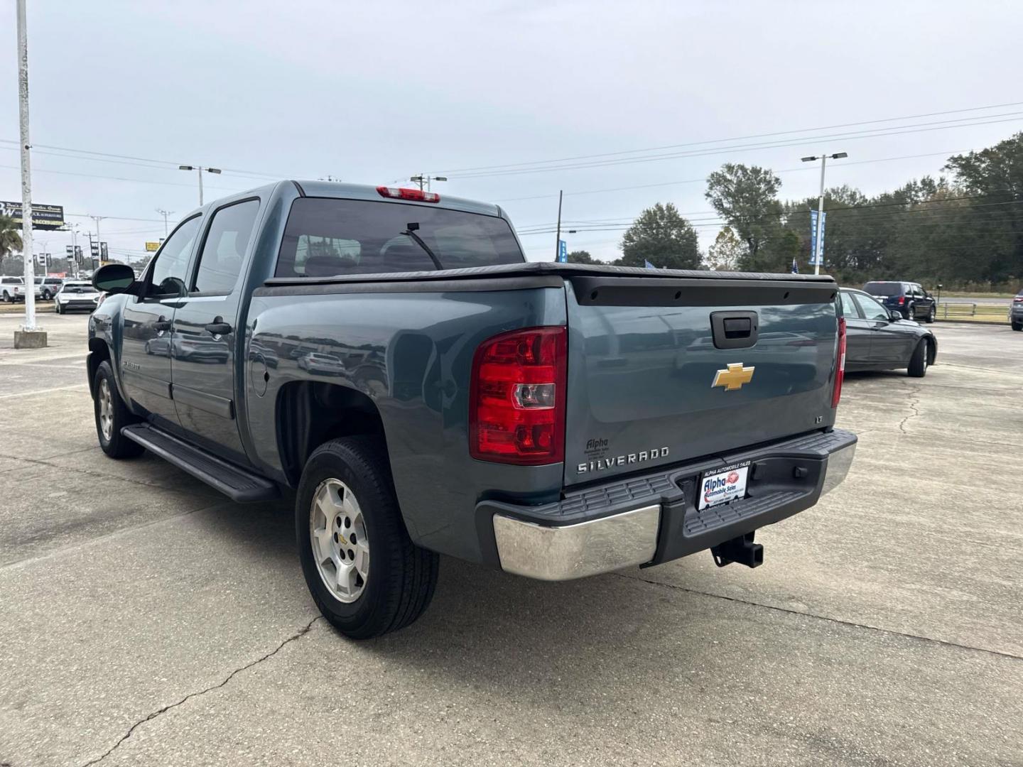 2013 Blue Granite Metallic /Ebony Chevrolet Silverado 1500 2WD Crew Cab 143.5 LT (3GCPCSE06DG) , Automatic transmission, located at 6904 Johnston St., Lafayette, LA, 70503, (337) 988-1960, 30.143589, -92.100601 - Photo#4