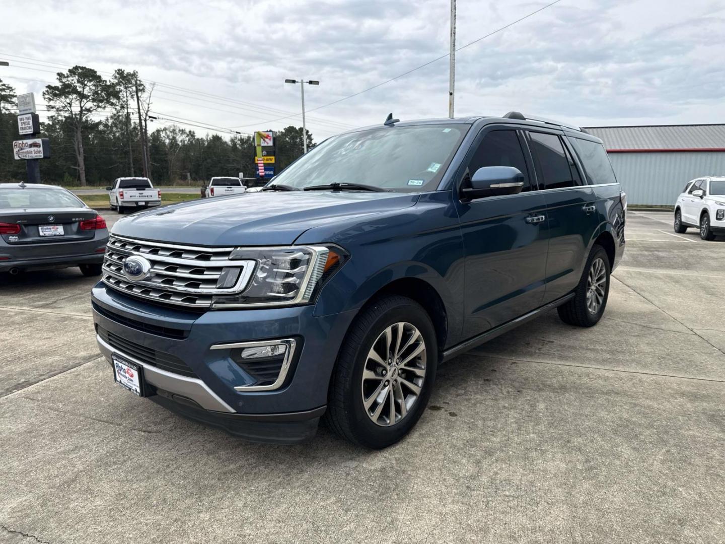 2018 Blue Metallic /Ebony Ford Expedition Limited 4x2 (1FMJU1KT4JE) , Automatic transmission, located at 6904 Johnston St., Lafayette, LA, 70503, (337) 988-1960, 30.143589, -92.100601 - Photo#2