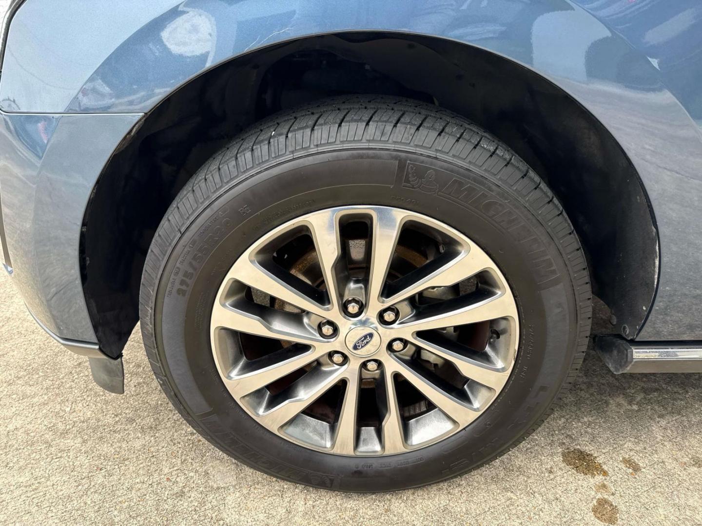 2018 Blue Metallic /Ebony Ford Expedition Limited 4x2 (1FMJU1KT4JE) , Automatic transmission, located at 6904 Johnston St., Lafayette, LA, 70503, (337) 988-1960, 30.143589, -92.100601 - Photo#3