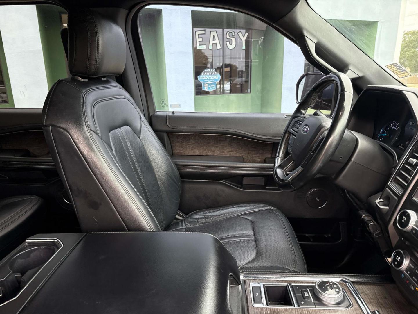 2018 Blue Metallic /Ebony Ford Expedition Limited 4x2 (1FMJU1KT4JE) , Automatic transmission, located at 6904 Johnston St., Lafayette, LA, 70503, (337) 988-1960, 30.143589, -92.100601 - Photo#9