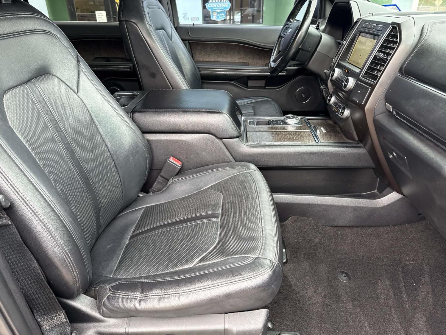 2018 Blue Metallic /Ebony Ford Expedition Limited 4x2 (1FMJU1KT4JE) , Automatic transmission, located at 6904 Johnston St., Lafayette, LA, 70503, (337) 988-1960, 30.143589, -92.100601 - Photo#10