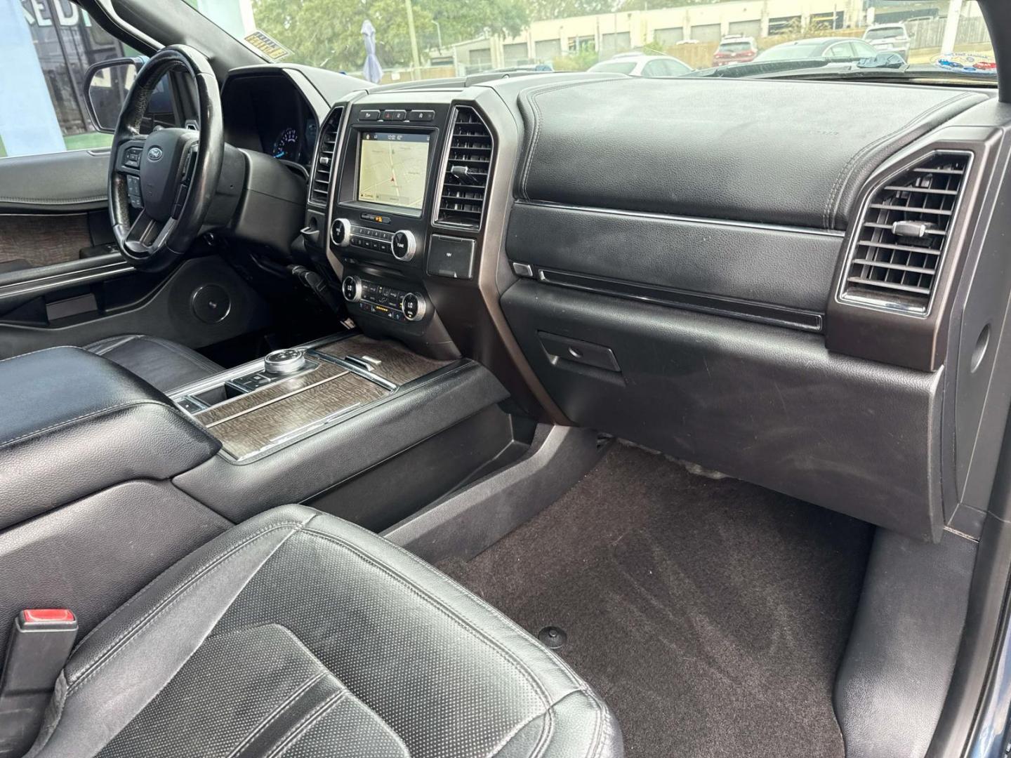 2018 Blue Metallic /Ebony Ford Expedition Limited 4x2 (1FMJU1KT4JE) , Automatic transmission, located at 6904 Johnston St., Lafayette, LA, 70503, (337) 988-1960, 30.143589, -92.100601 - Photo#12