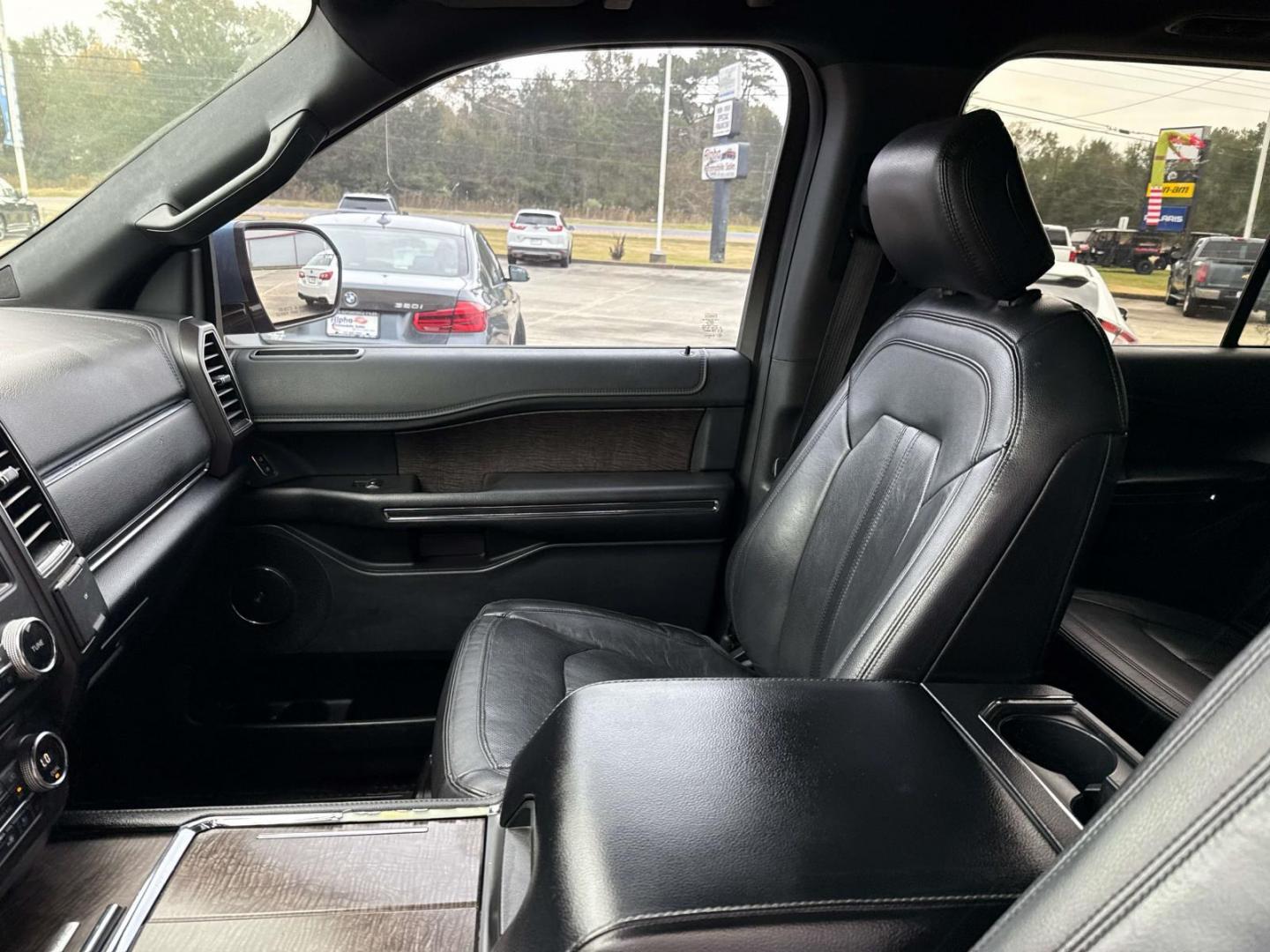 2018 Blue Metallic /Ebony Ford Expedition Limited 4x2 (1FMJU1KT4JE) , Automatic transmission, located at 6904 Johnston St., Lafayette, LA, 70503, (337) 988-1960, 30.143589, -92.100601 - Photo#14