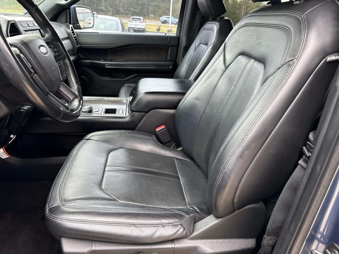 2018 Blue Metallic /Ebony Ford Expedition Limited 4x2 (1FMJU1KT4JE) , Automatic transmission, located at 6904 Johnston St., Lafayette, LA, 70503, (337) 988-1960, 30.143589, -92.100601 - Photo#15