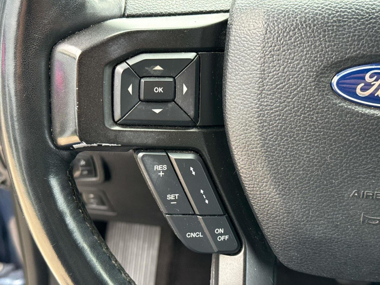 2018 Blue Metallic /Ebony Ford Expedition Limited 4x2 (1FMJU1KT4JE) , Automatic transmission, located at 6904 Johnston St., Lafayette, LA, 70503, (337) 988-1960, 30.143589, -92.100601 - Photo#21