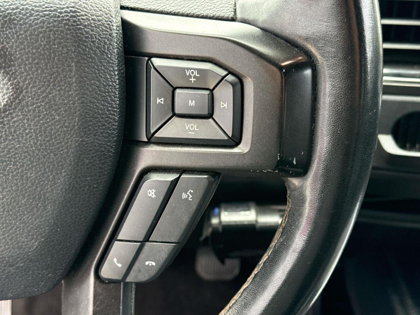 2018 Blue Metallic /Ebony Ford Expedition Limited 4x2 (1FMJU1KT4JE) , Automatic transmission, located at 6904 Johnston St., Lafayette, LA, 70503, (337) 988-1960, 30.143589, -92.100601 - Photo#22