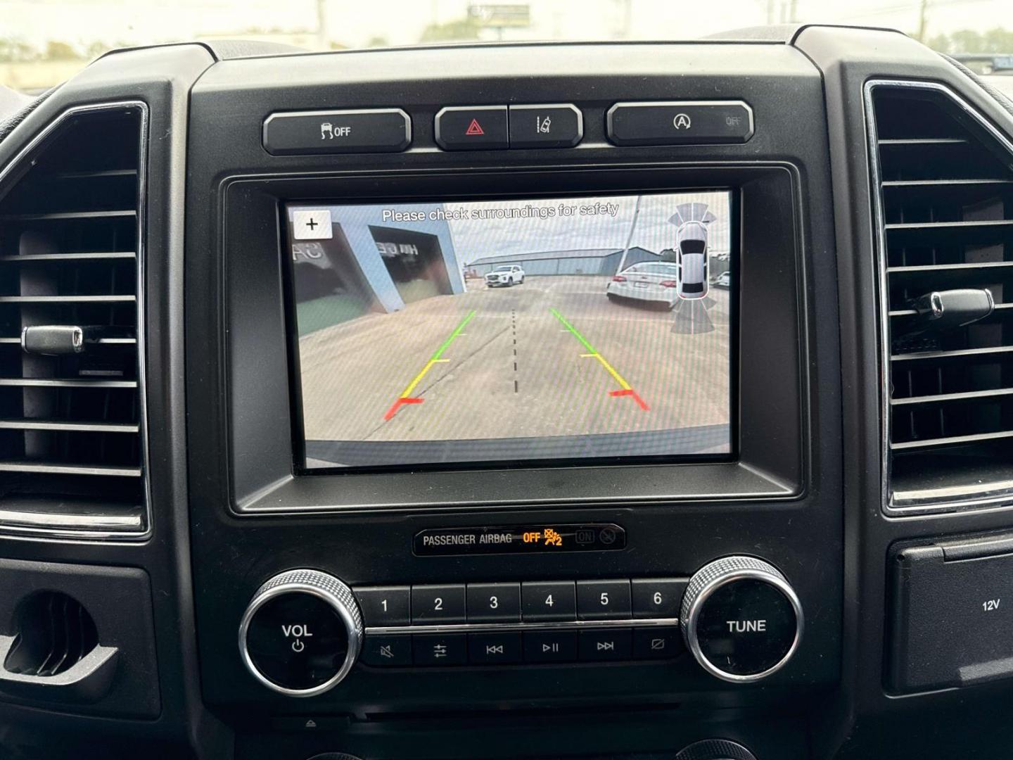 2018 Blue Metallic /Ebony Ford Expedition Limited 4x2 (1FMJU1KT4JE) , Automatic transmission, located at 6904 Johnston St., Lafayette, LA, 70503, (337) 988-1960, 30.143589, -92.100601 - Photo#27