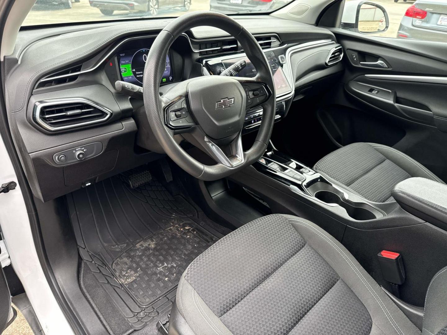 2022 Summit White /Jet Black Chevrolet Bolt EUV FWD 4dr LT (1G1FY6S09N4) , Automatic transmission, located at 6904 Johnston St., Lafayette, LA, 70503, (337) 988-1960, 30.143589, -92.100601 - Photo#18