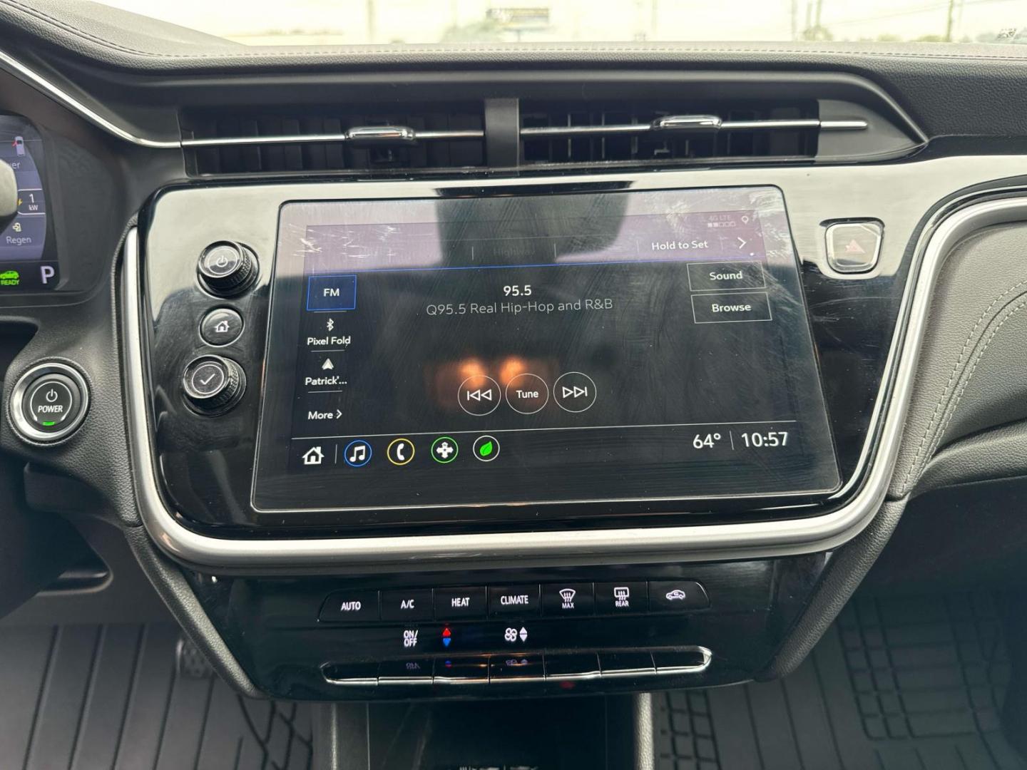 2022 Summit White /Jet Black Chevrolet Bolt EUV FWD 4dr LT (1G1FY6S09N4) , Automatic transmission, located at 6904 Johnston St., Lafayette, LA, 70503, (337) 988-1960, 30.143589, -92.100601 - Photo#23