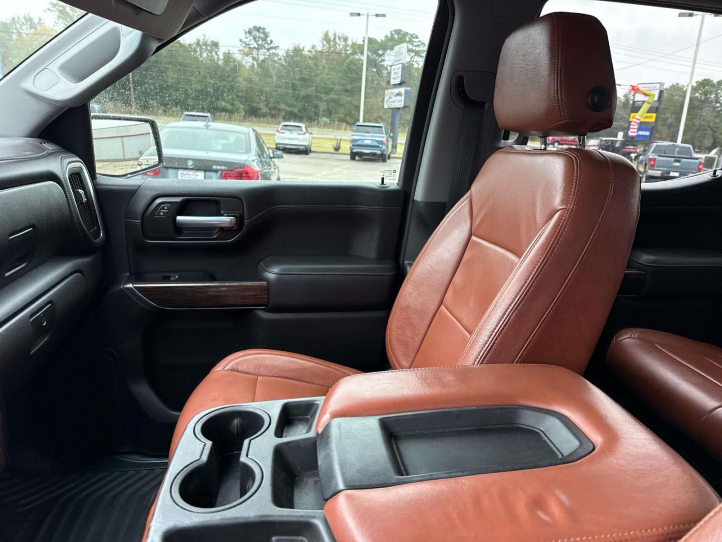 2020 Summit White /Dark Walnut/Slate GMC Sierra 1500 2WD Crew Cab 147 Elevation (3GTP8CED6LG) , Automatic transmission, located at 6904 Johnston St., Lafayette, LA, 70503, (337) 988-1960, 30.143589, -92.100601 - Photo#14