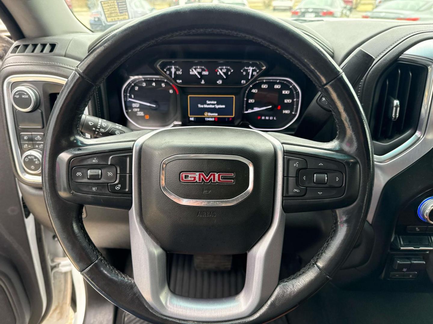 2020 Summit White /Dark Walnut/Slate GMC Sierra 1500 2WD Crew Cab 147 Elevation (3GTP8CED6LG) , Automatic transmission, located at 6904 Johnston St., Lafayette, LA, 70503, (337) 988-1960, 30.143589, -92.100601 - Photo#20