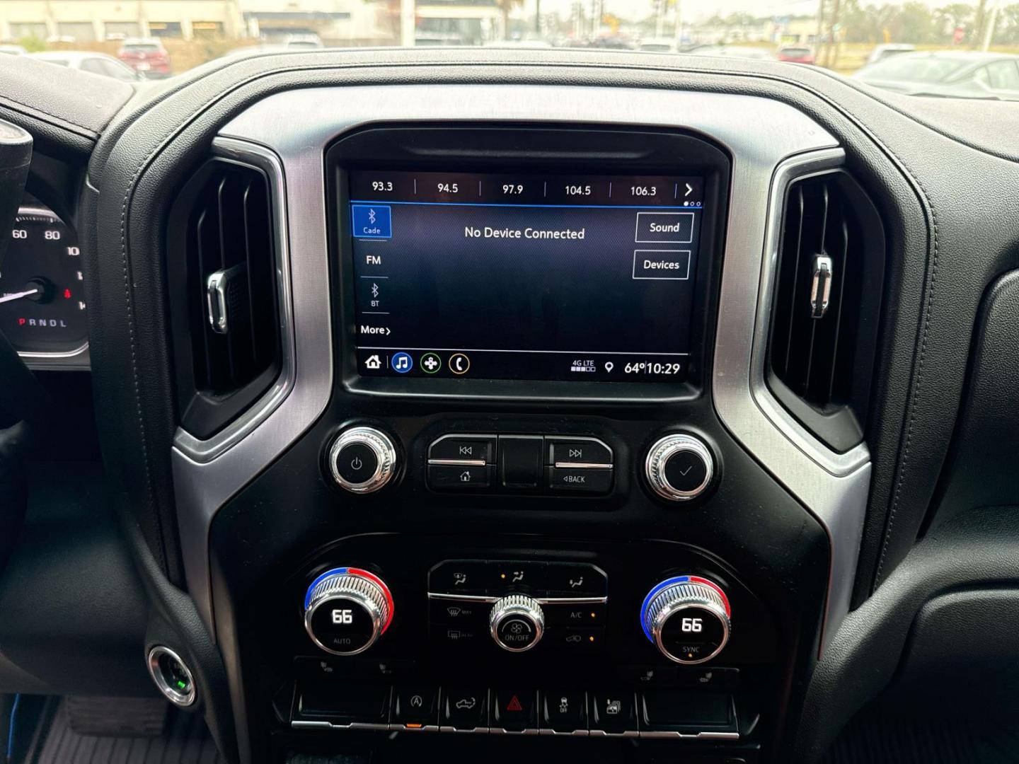 2020 Summit White /Dark Walnut/Slate GMC Sierra 1500 2WD Crew Cab 147 Elevation (3GTP8CED6LG) , Automatic transmission, located at 6904 Johnston St., Lafayette, LA, 70503, (337) 988-1960, 30.143589, -92.100601 - Photo#25