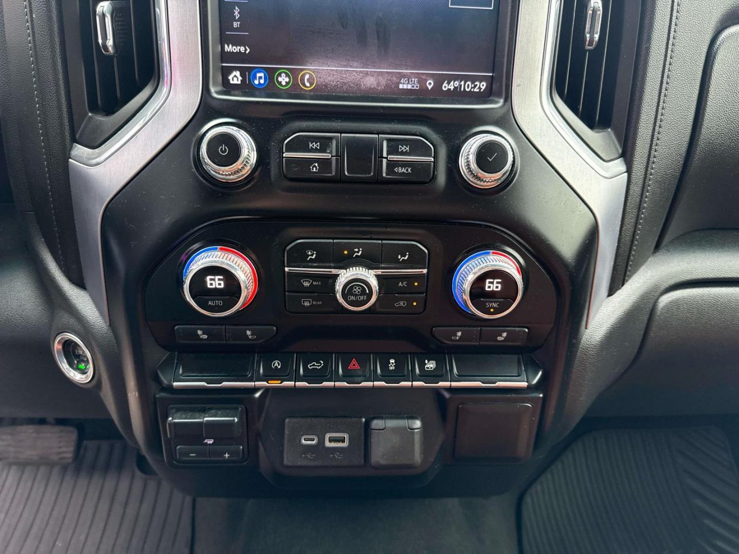 2020 Summit White /Dark Walnut/Slate GMC Sierra 1500 2WD Crew Cab 147 Elevation (3GTP8CED6LG) , Automatic transmission, located at 6904 Johnston St., Lafayette, LA, 70503, (337) 988-1960, 30.143589, -92.100601 - Photo#26