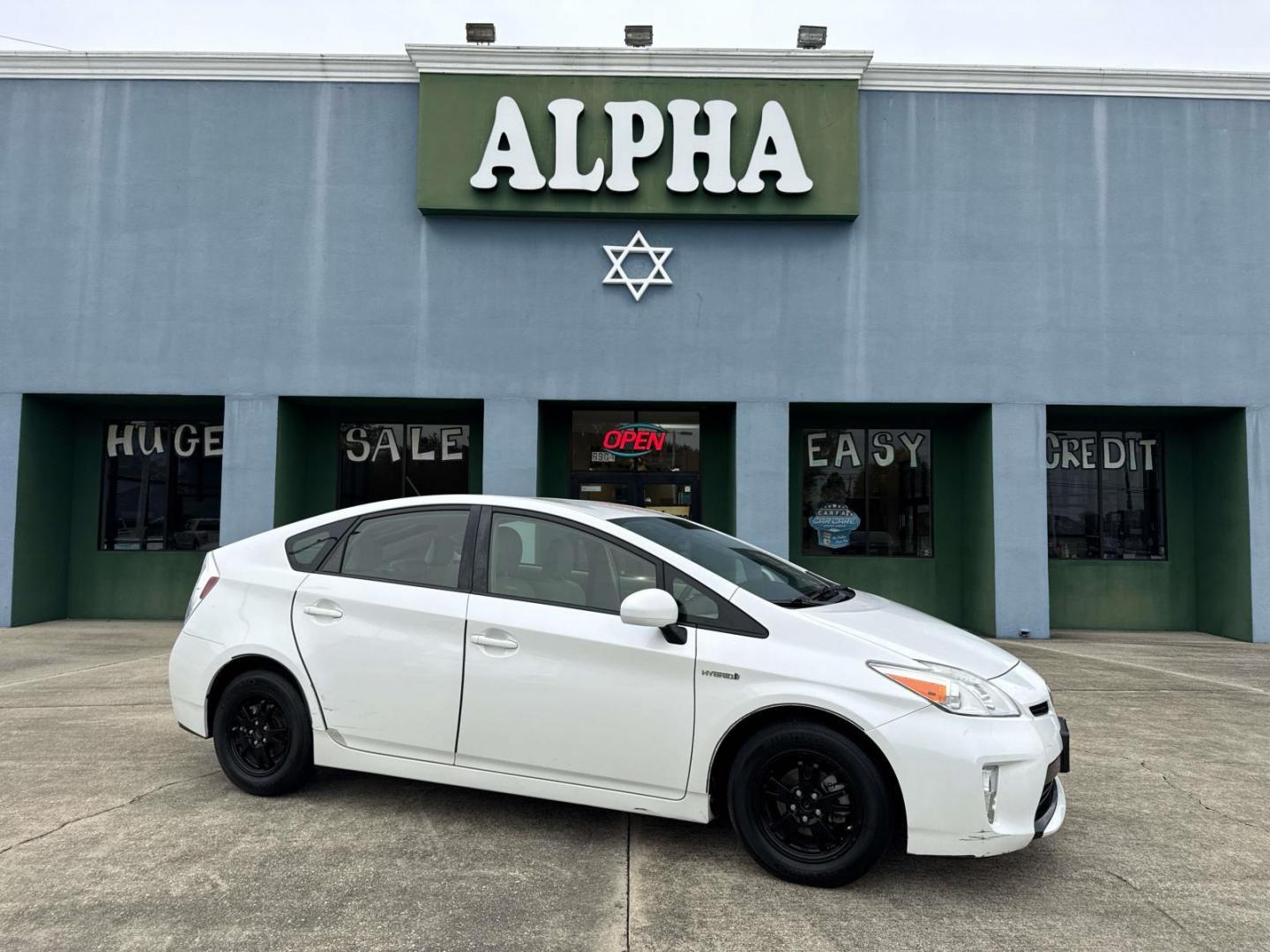 2013 Blizzard Pearl /Dark Gray Toyota Prius 5dr HB One (Natl) (JTDKN3DU8D5) , Automatic transmission, located at 6904 Johnston St., Lafayette, LA, 70503, (337) 988-1960, 30.143589, -92.100601 - Photo#0