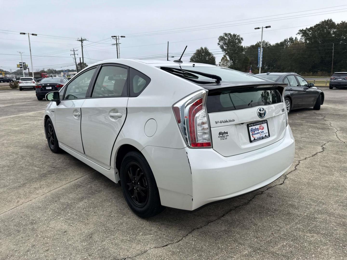 2013 Blizzard Pearl /Dark Gray Toyota Prius 5dr HB One (Natl) (JTDKN3DU8D5) , Automatic transmission, located at 6904 Johnston St., Lafayette, LA, 70503, (337) 988-1960, 30.143589, -92.100601 - Photo#4