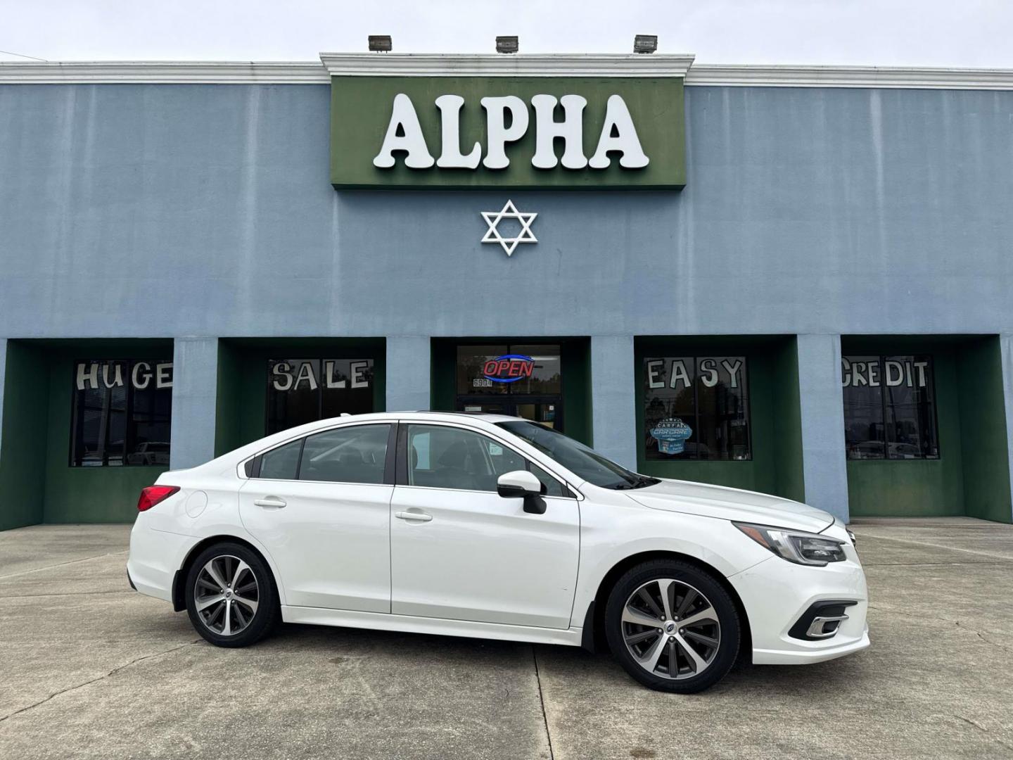 2018 Crystal White Pearl /Slate Black Subaru Legacy 3.6R Limited (4S3BNEN69J3) , Automatic transmission, located at 6904 Johnston St., Lafayette, LA, 70503, (337) 988-1960, 30.143589, -92.100601 - Photo#0
