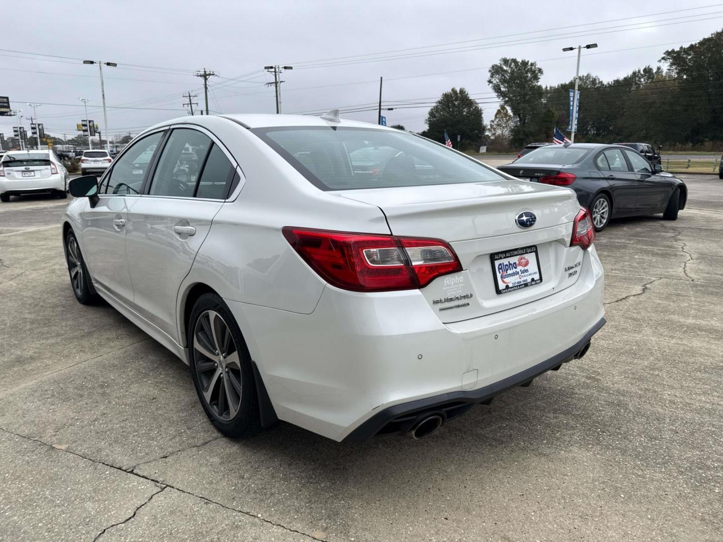 2018 Crystal White Pearl /Slate Black Subaru Legacy 3.6R Limited (4S3BNEN69J3) , Automatic transmission, located at 6904 Johnston St., Lafayette, LA, 70503, (337) 988-1960, 30.143589, -92.100601 - Photo#4