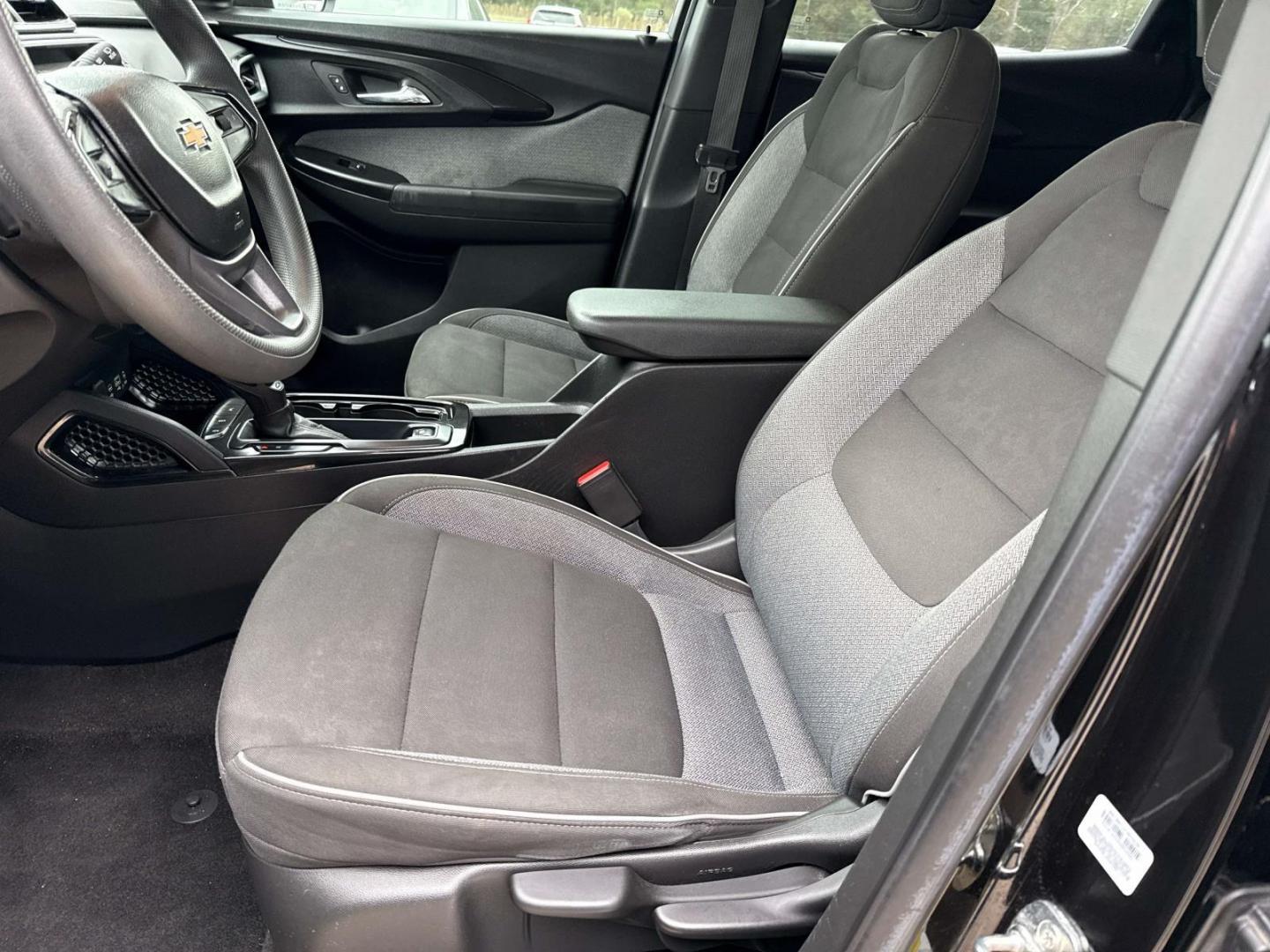 2022 Mosaic Black Metallic /Jet Black Chevrolet TrailBlazer FWD 4dr LS (KL79MMS21NB) , Automatic transmission, located at 6904 Johnston St., Lafayette, LA, 70503, (337) 988-1960, 30.143589, -92.100601 - Photo#15