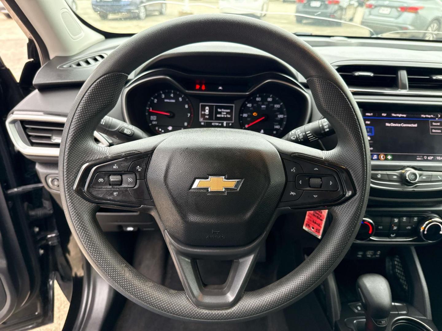 2022 Mosaic Black Metallic /Jet Black Chevrolet TrailBlazer FWD 4dr LS (KL79MMS21NB) , Automatic transmission, located at 6904 Johnston St., Lafayette, LA, 70503, (337) 988-1960, 30.143589, -92.100601 - Photo#20