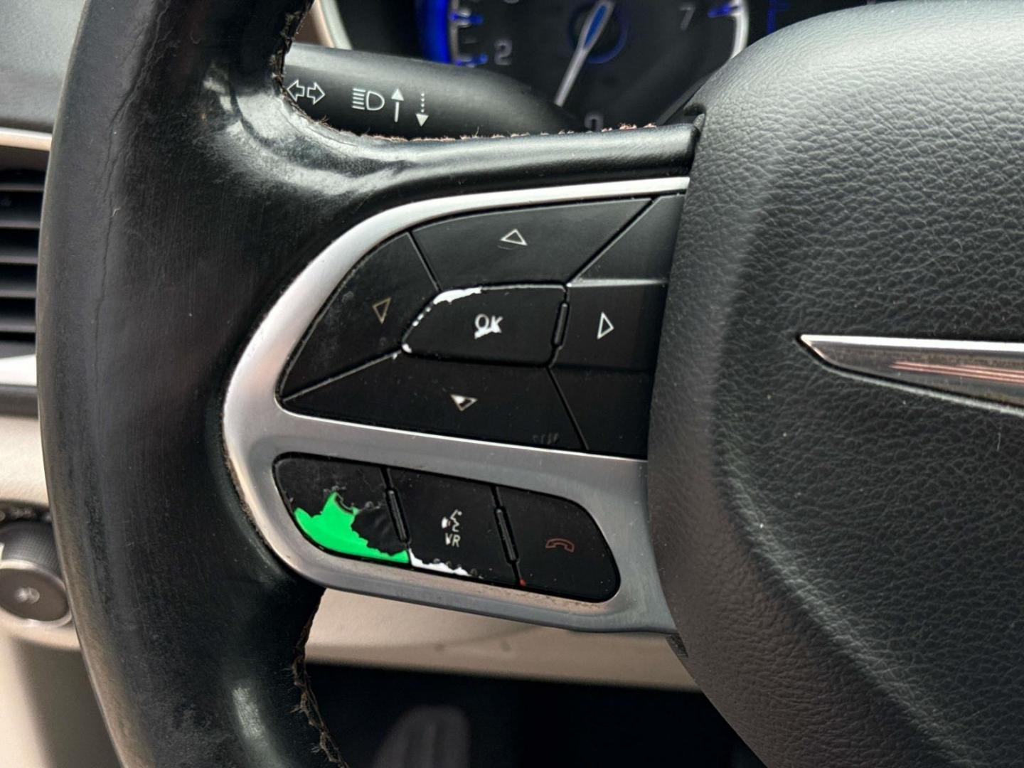 2019 Billet Silver Metallic Clearcoat /Black/Alloy Chrysler Pacifica Touring L FWD (2C4RC1BG4KR) , Automatic transmission, located at 6904 Johnston St., Lafayette, LA, 70503, (337) 988-1960, 30.143589, -92.100601 - Photo#20