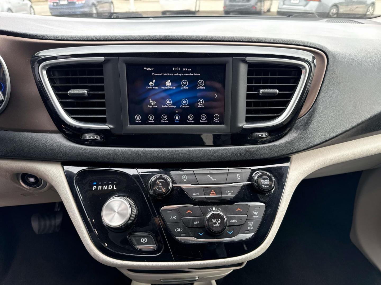 2019 Billet Silver Metallic Clearcoat /Black/Alloy Chrysler Pacifica Touring L FWD (2C4RC1BG4KR) , Automatic transmission, located at 6904 Johnston St., Lafayette, LA, 70503, (337) 988-1960, 30.143589, -92.100601 - Photo#23