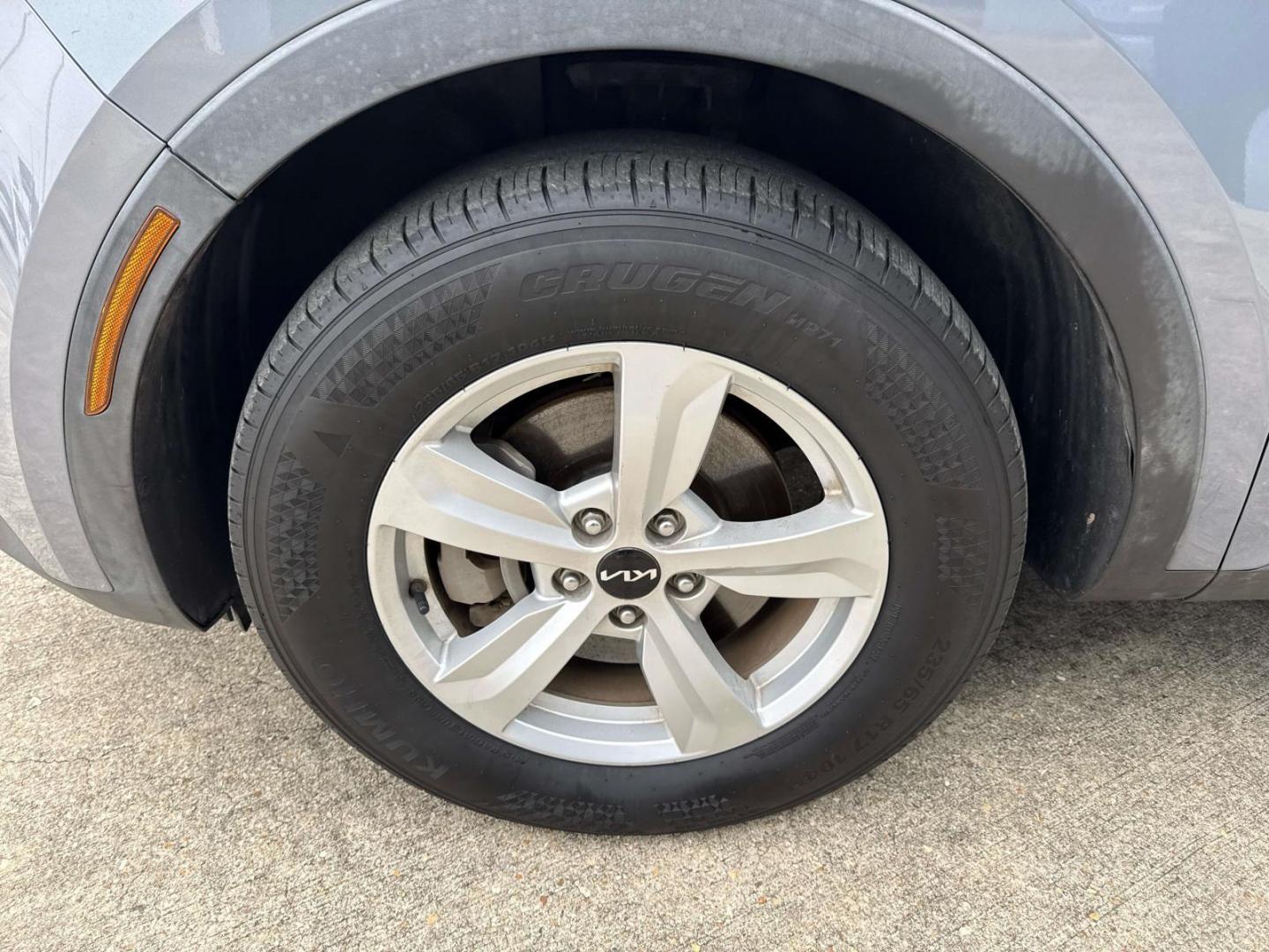 2022 Ebony Black /Black Kia Sorento LX FWD (5XYRG4LC4NG) , Automatic transmission, located at 6904 Johnston St., Lafayette, LA, 70503, (337) 988-1960, 30.143589, -92.100601 - Photo#3