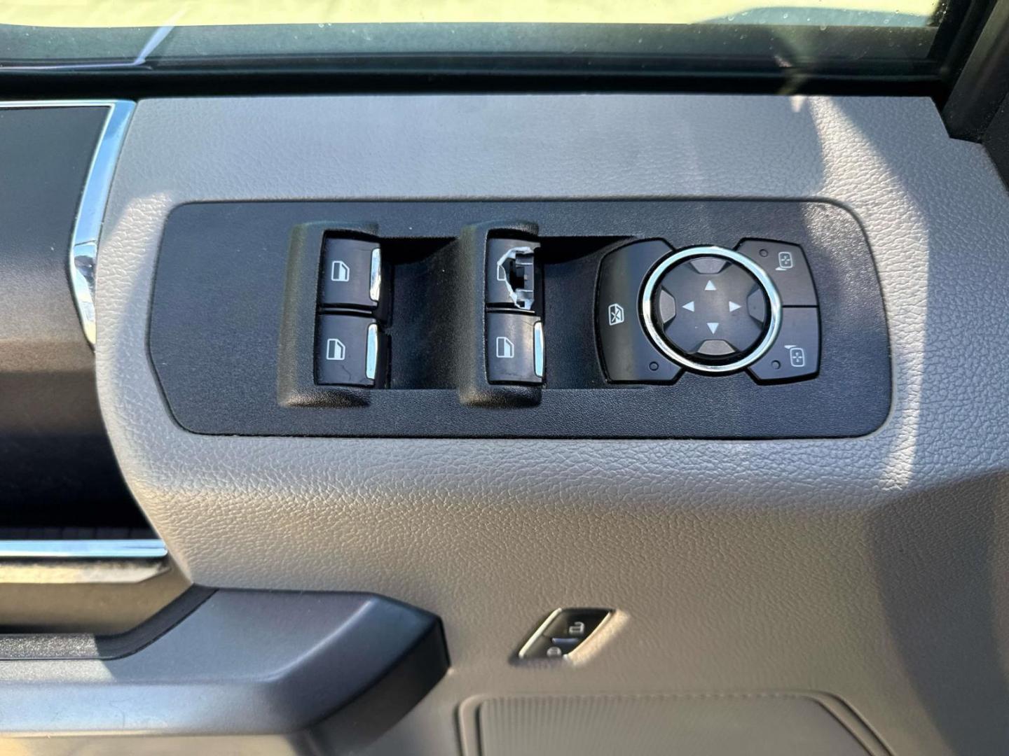 2020 Magma Red Metallic /Medium Earth Gray Ford F-150 XLT 2WD SuperCrew 5.5' Box (1FTEW1C51LK) , Automatic transmission, located at 6904 Johnston St., Lafayette, LA, 70503, (337) 988-1960, 30.143589, -92.100601 - Photo#16