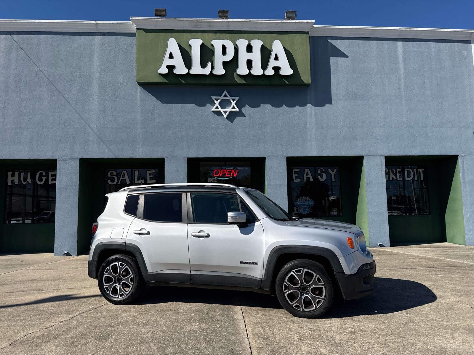 photo of 2018 Jeep Renegade Limited FWD