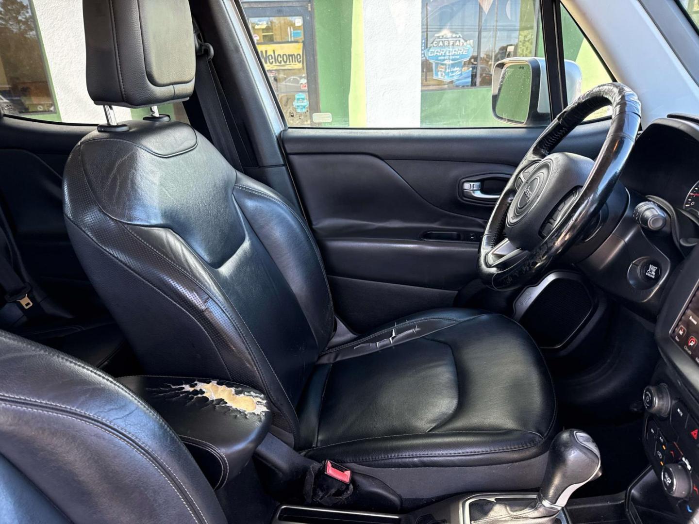 2018 Silver /Black Jeep Renegade Limited FWD (ZACCJADB9JP) , Automatic transmission, located at 6904 Johnston St., Lafayette, LA, 70503, (337) 988-1960, 30.143589, -92.100601 - Photo#8