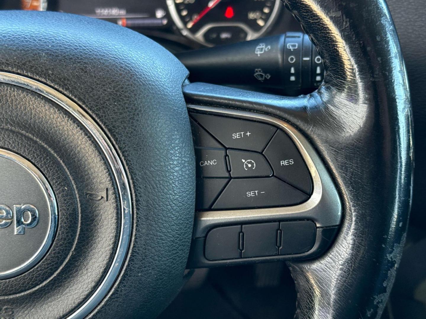 2018 Silver /Black Jeep Renegade Limited FWD (ZACCJADB9JP) , Automatic transmission, located at 6904 Johnston St., Lafayette, LA, 70503, (337) 988-1960, 30.143589, -92.100601 - Photo#21