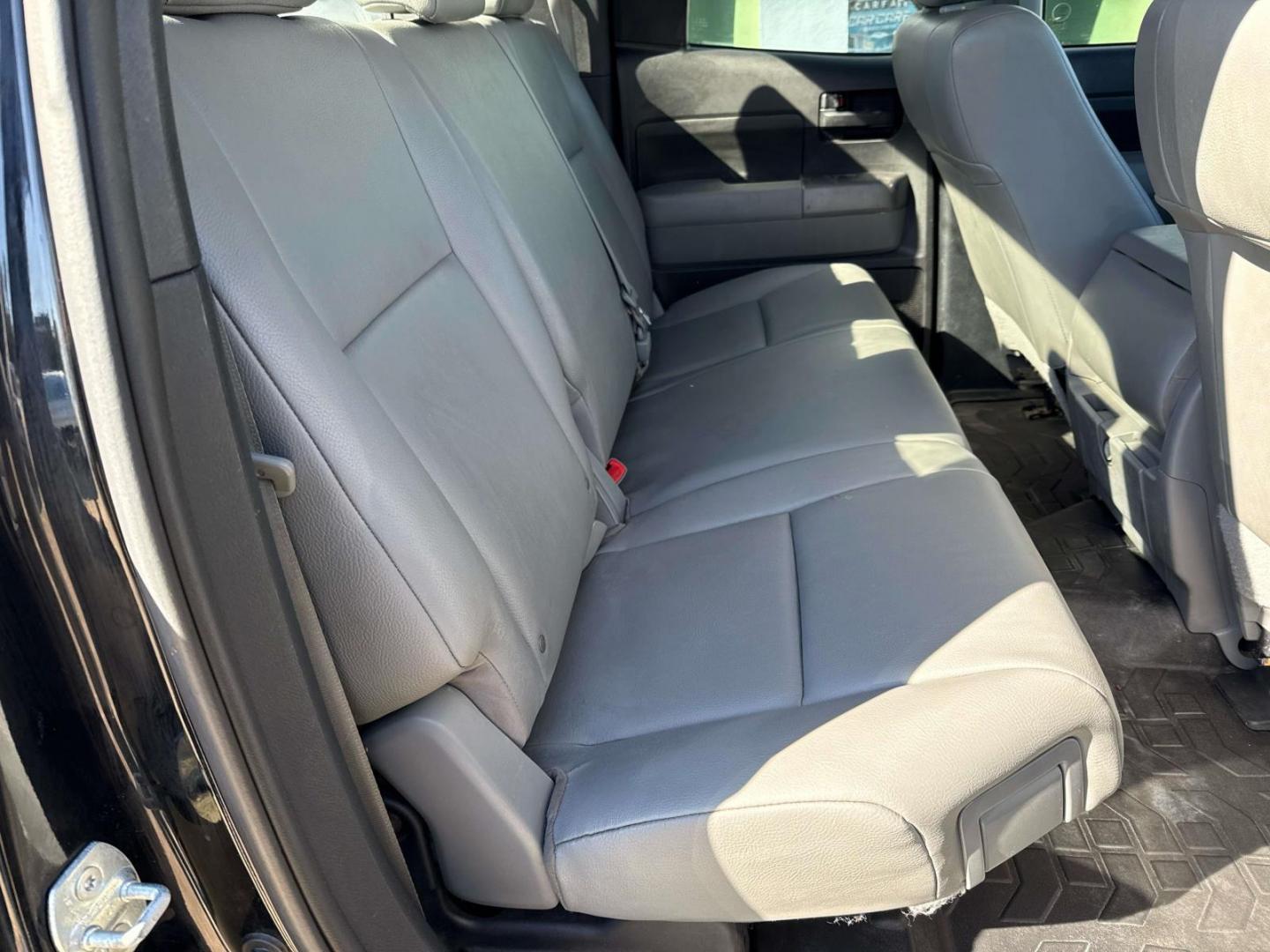 2013 Black /Graphite Toyota Tundra 2WD Truck Double Cab 4.6L V8 6-Spd AT (Natl) (5TFRM5F14DX) , Automatic transmission, located at 6904 Johnston St., Lafayette, LA, 70503, (337) 988-1960, 30.143589, -92.100601 - Photo#8